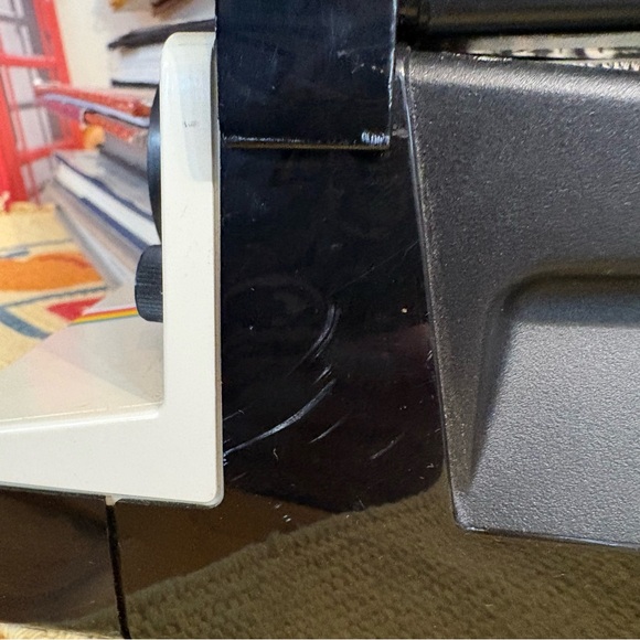 Vintage Polaroid OneStep SX-70 Land Camera with a Q-Light Flash attachment - Picture 6 of 11